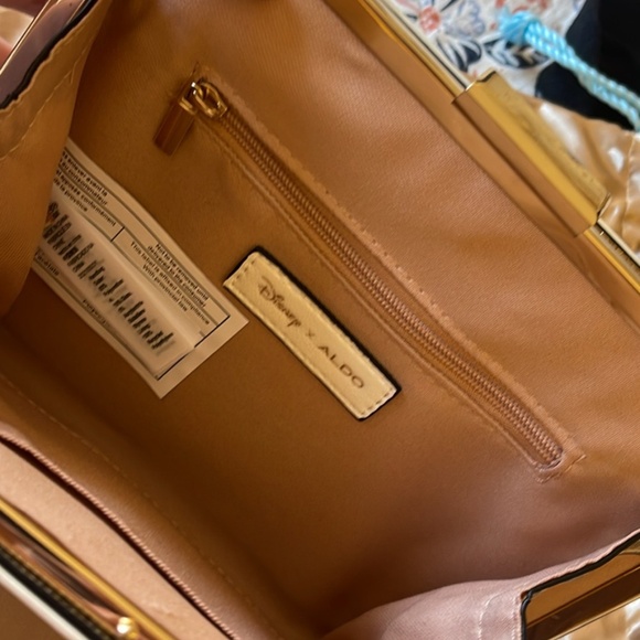 Cinderella/Aldo Edition Clutch - Picture 5 of 6